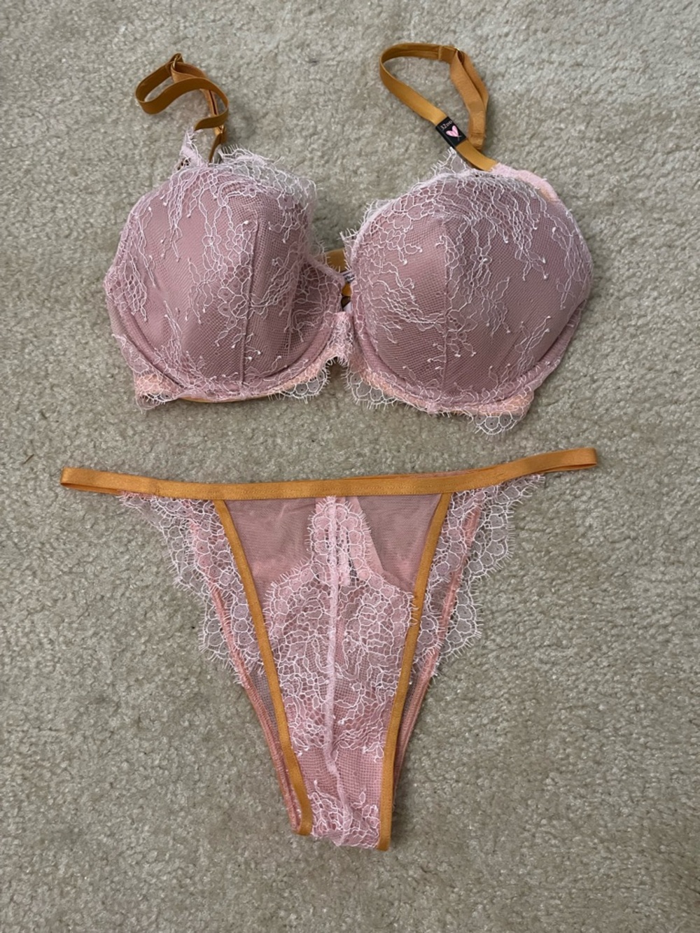 NWT Victoria’s Secret Bra Pant Set